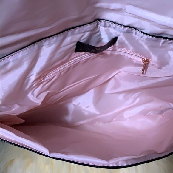 Kim KARDASHIANS PATENT BLACK HANDBAG - Picture 6 of 8